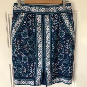 Adorable blue and white skirt